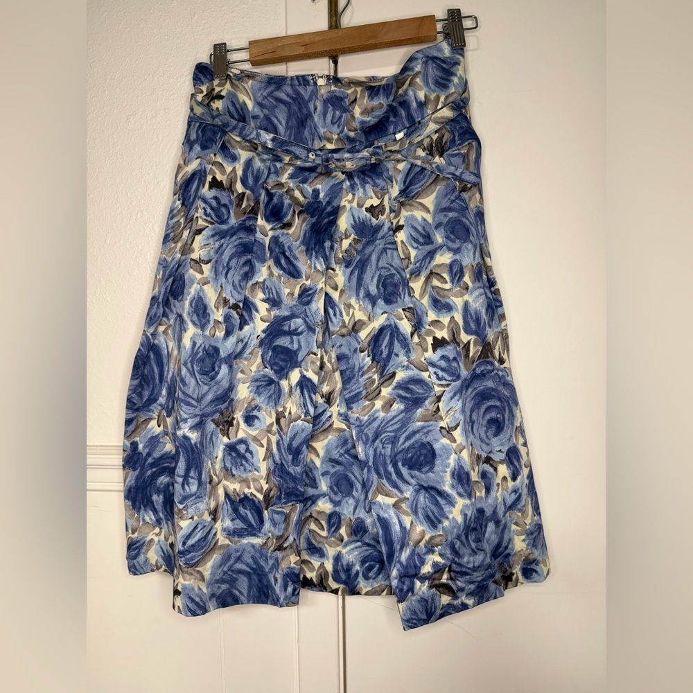 Talbots A-Line Pleated Skirt with Belt Blue Floral Pattern size 6 new with tag